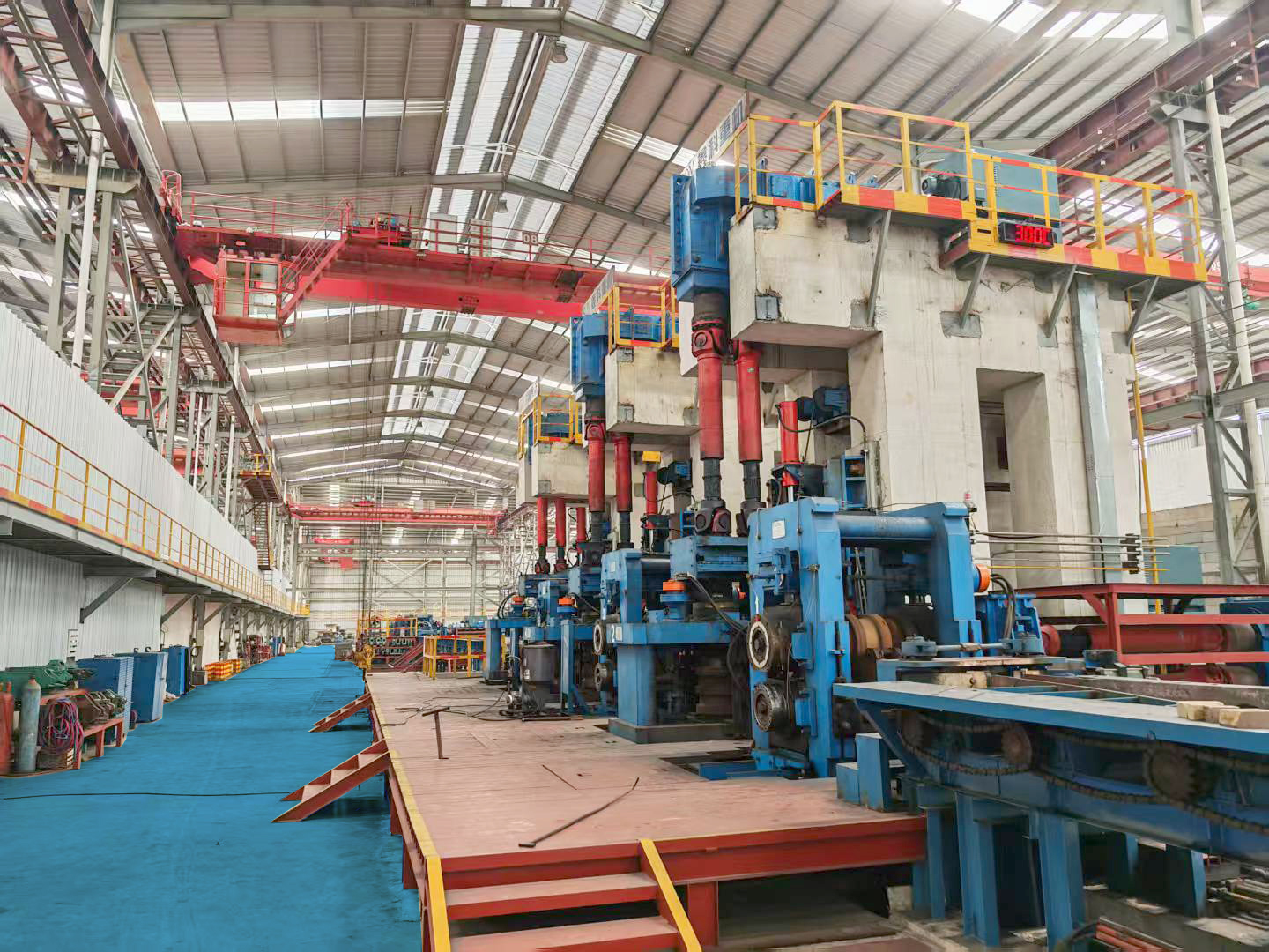 Bar and wire rod rolling process – FAR-MAC Steel production line