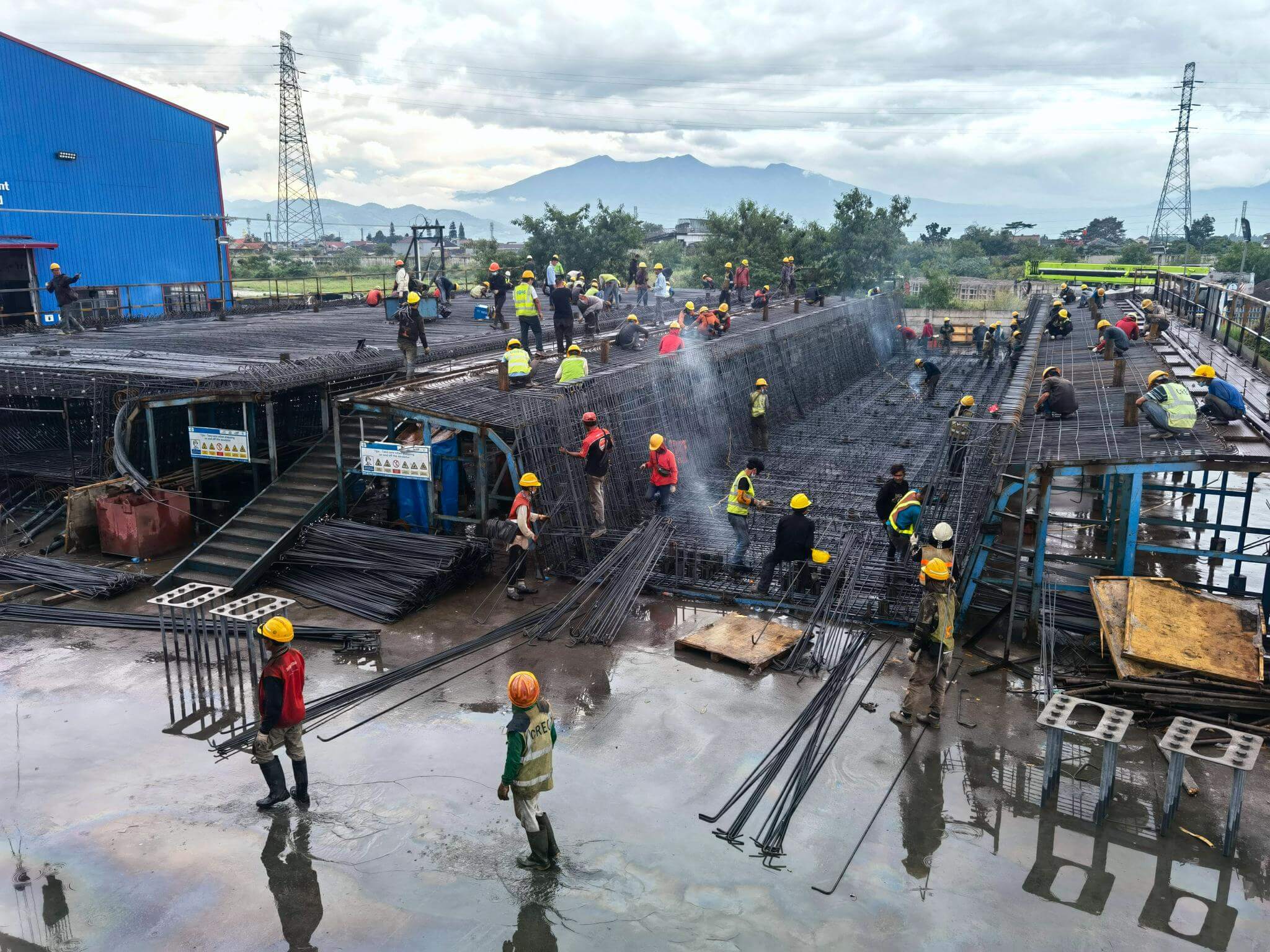 Indonesia reservoir dam construction – FAR-MAC Steel steel products
